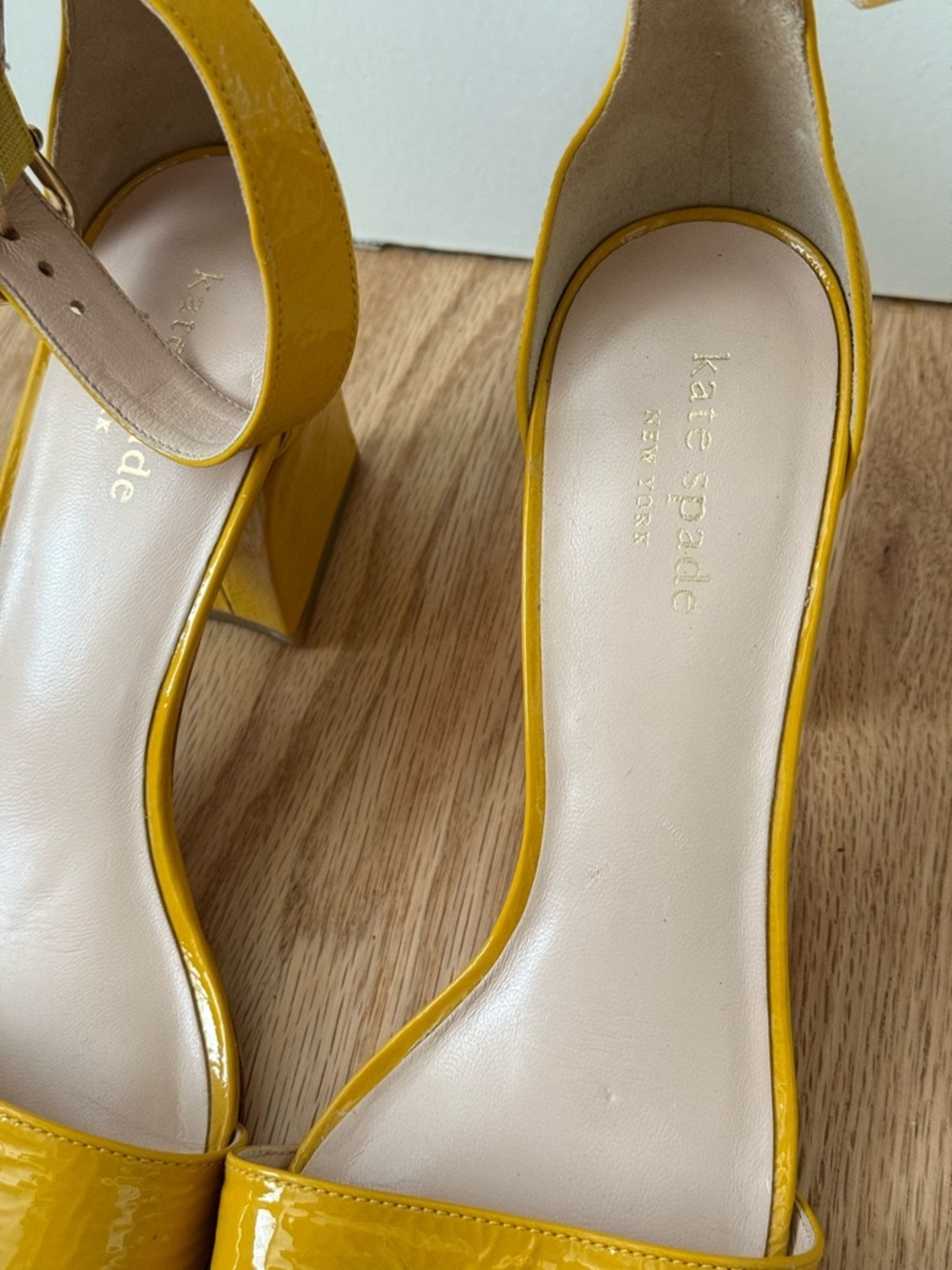 Kate Spade Leather Susane Golden Yellow Heel Strappy Sandals Women’s 7.5 - Picture 5 of 14